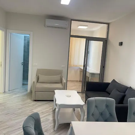 Apartment Comfortable Two Bedrooms *