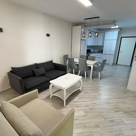 Comfortable Two Bedrooms *
